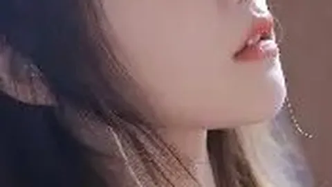 李强主持召开国务院常务工作会议