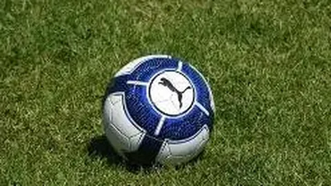 “警惕以嘲讽中国足球为“流量密码”的短视行为”